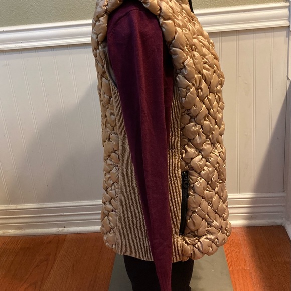 MARC NEW YORK (Andrew Marc), gold, puffer vest-sz m - Picture 4 of 7